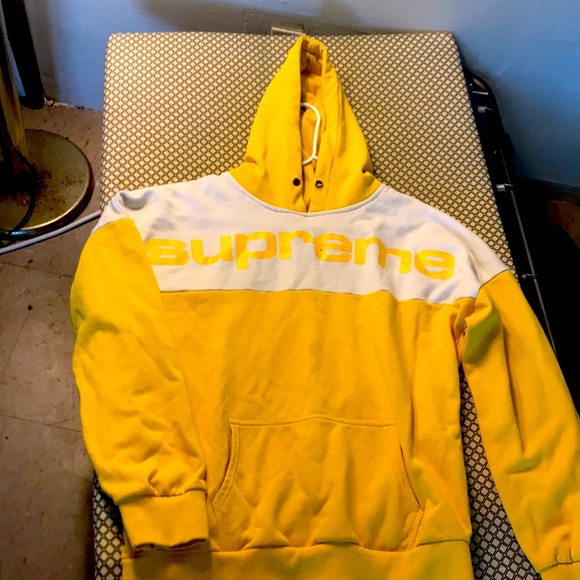 Supreme Hoodie size XL